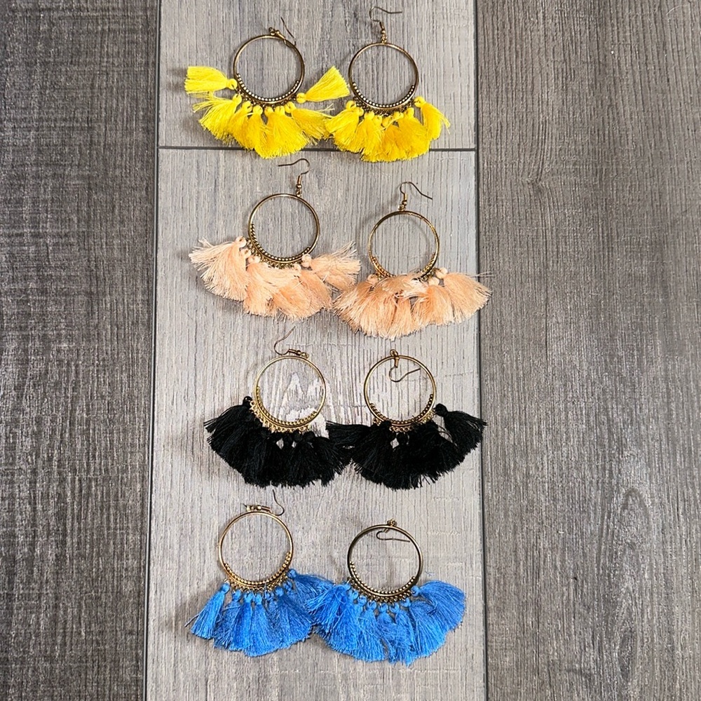 Tassel dangle earrings.